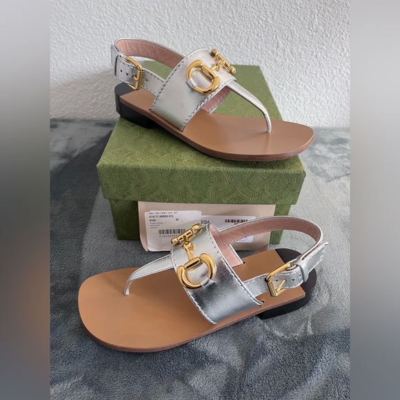 BRAND NEW Gucci Women’s Thong Leather Nappa Silk Argento Sandal Size 35 (US 5) main image 1